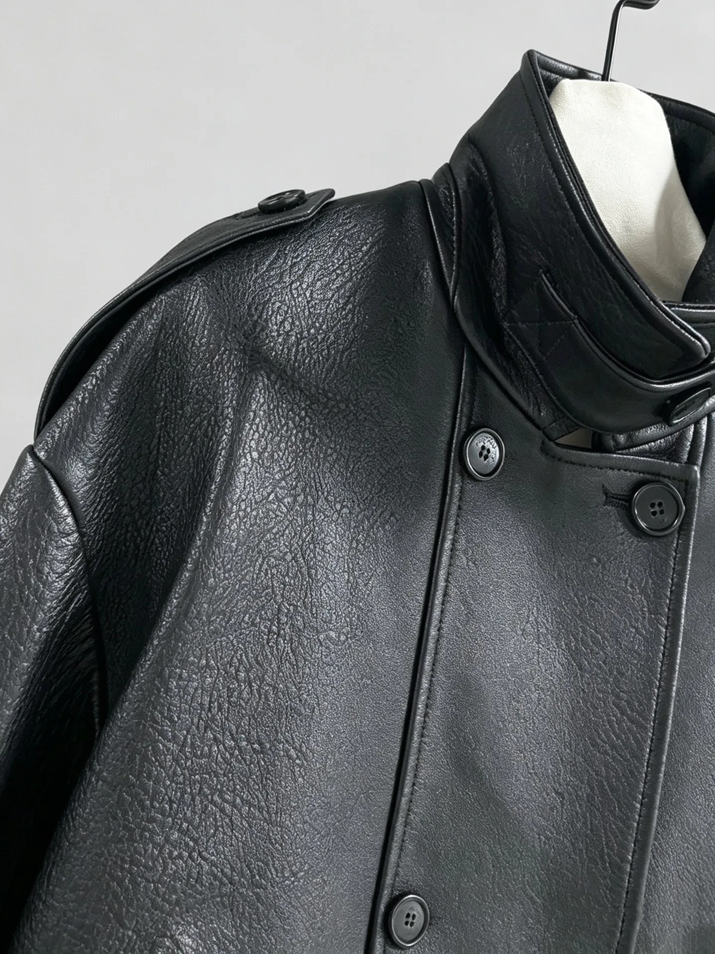 Кожаные Куртки И Дублёнки Женские Saint Laurent 18417101
