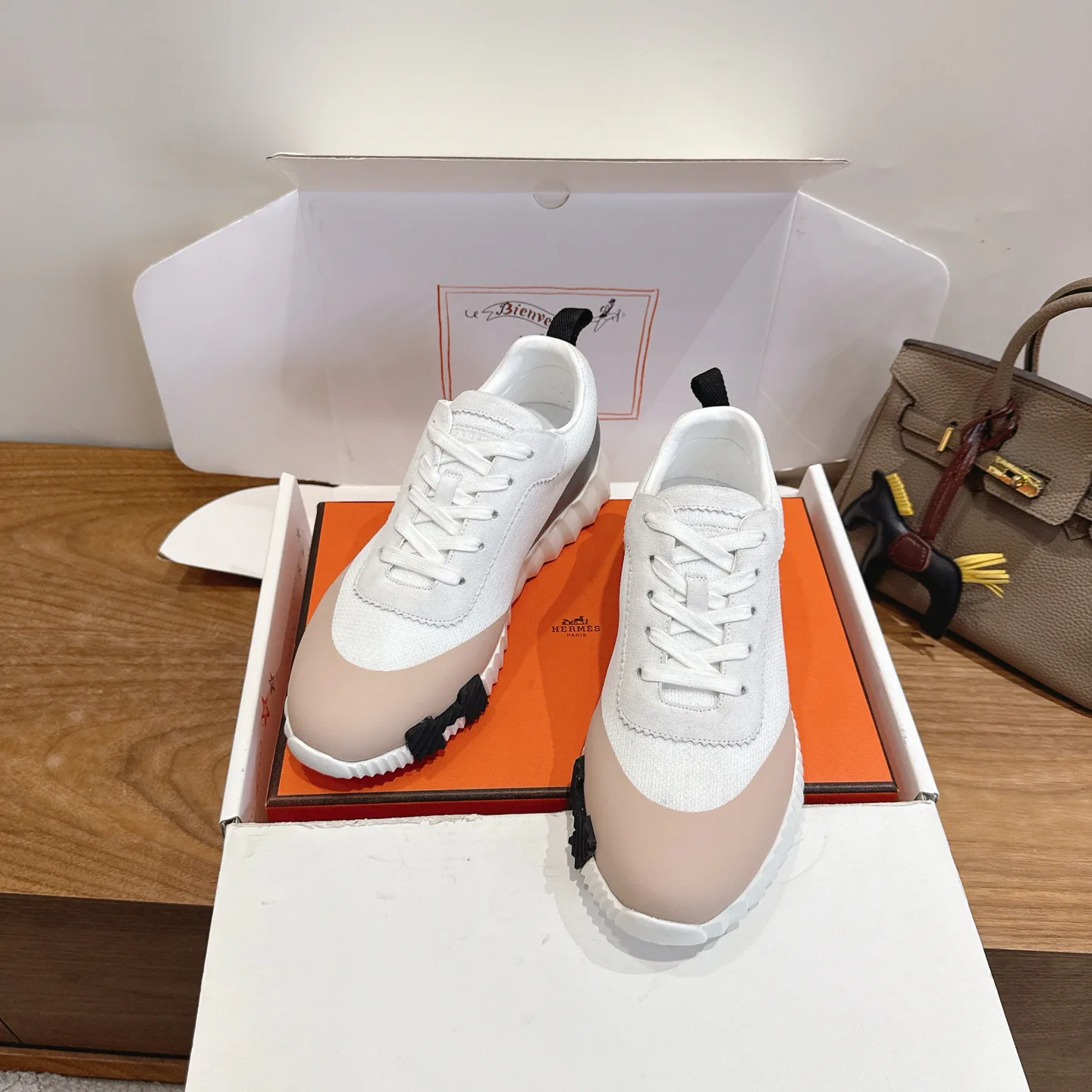 Кроссовки Женские Hermes 14814715