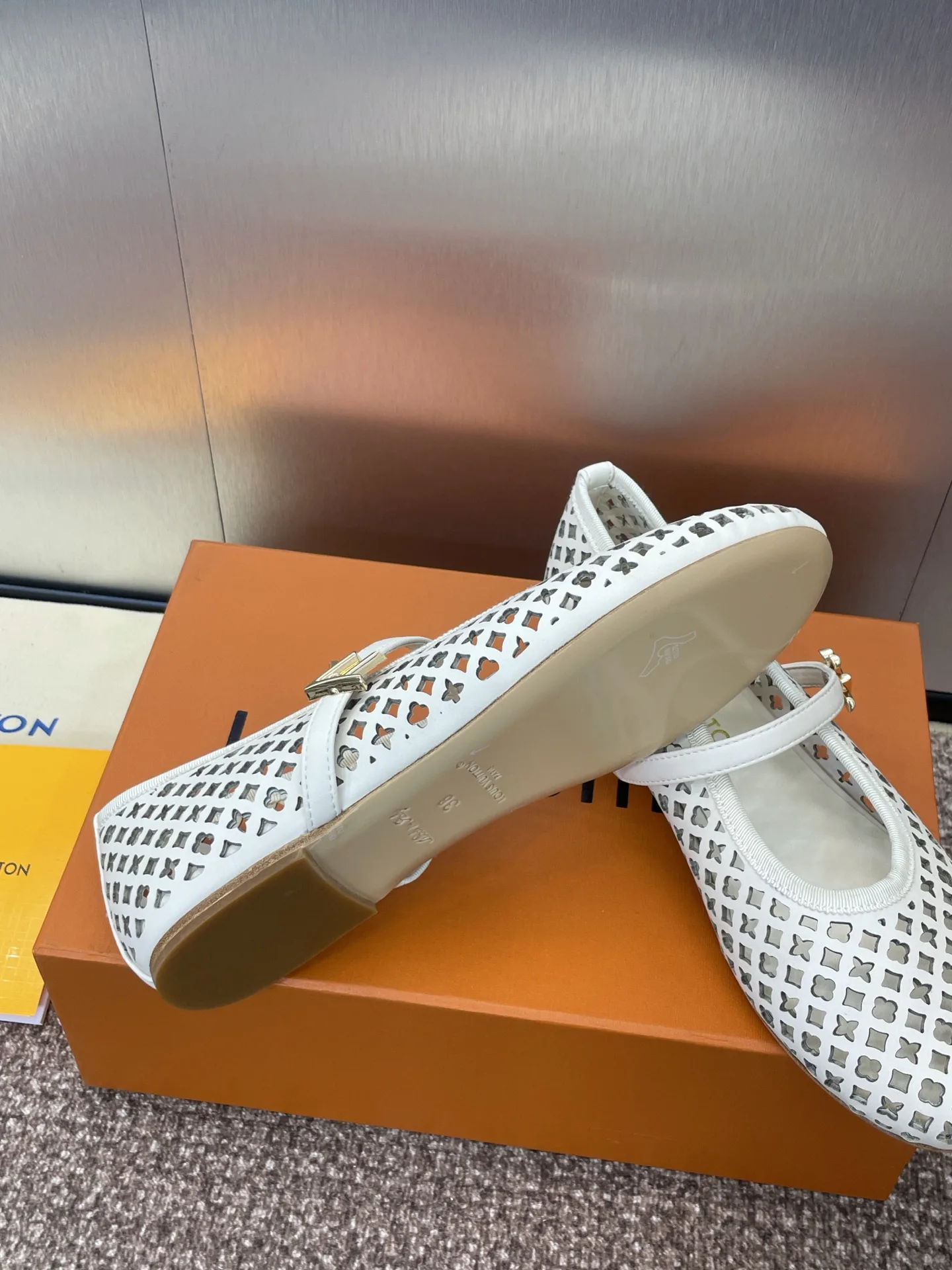 Туфли Женские Louis Vuitton 13346518