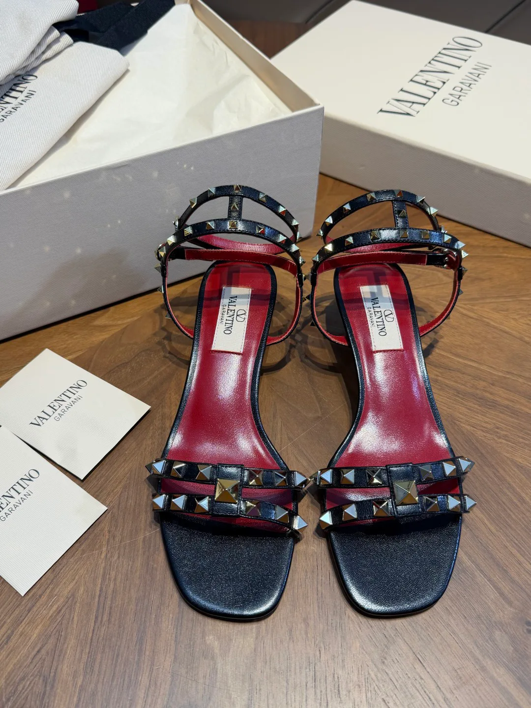 Босоножки Женские Valentino 19306989
