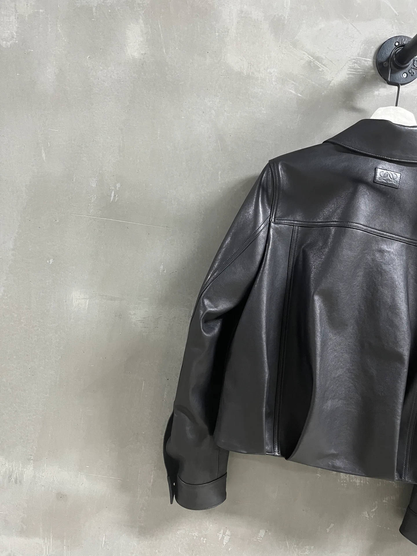 Кожаные Куртки И Дублёнки Женские Loewe 18172899