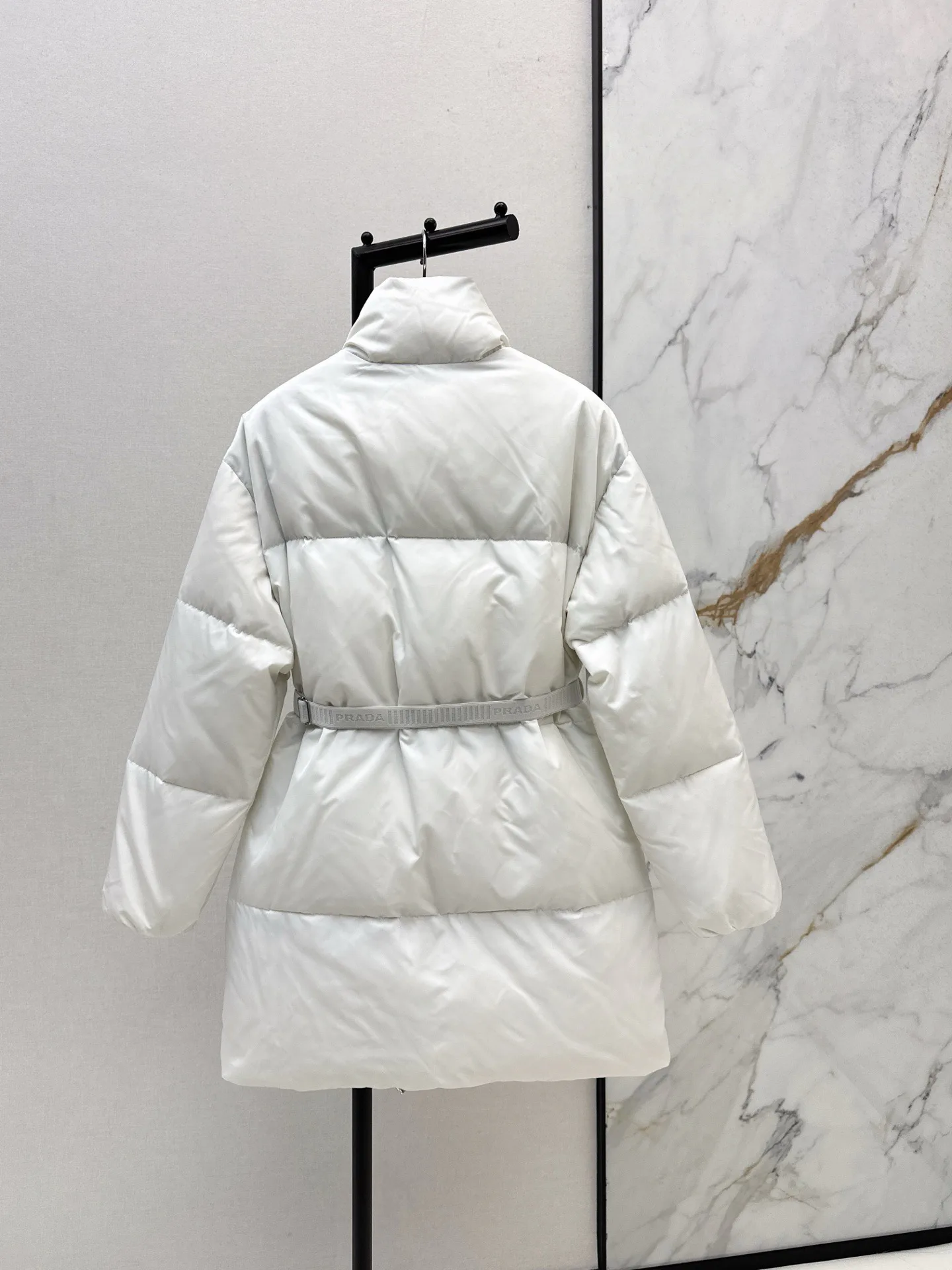 Куртки И Пуховики Женские Prada 19323468