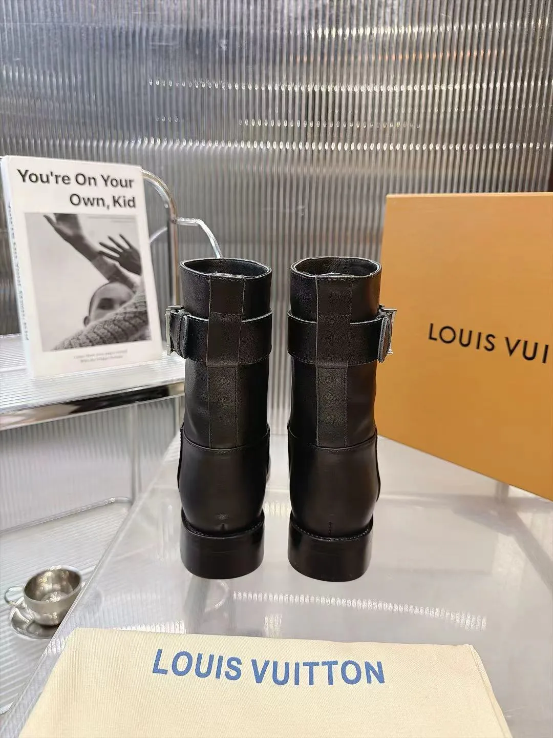 Ботинки Женские Louis Vuitton 17926089