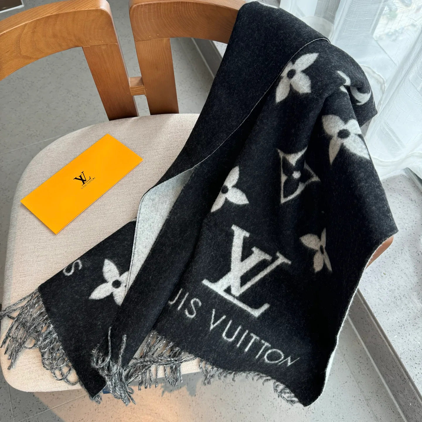 Шарфы Louis Vuitton 6086097