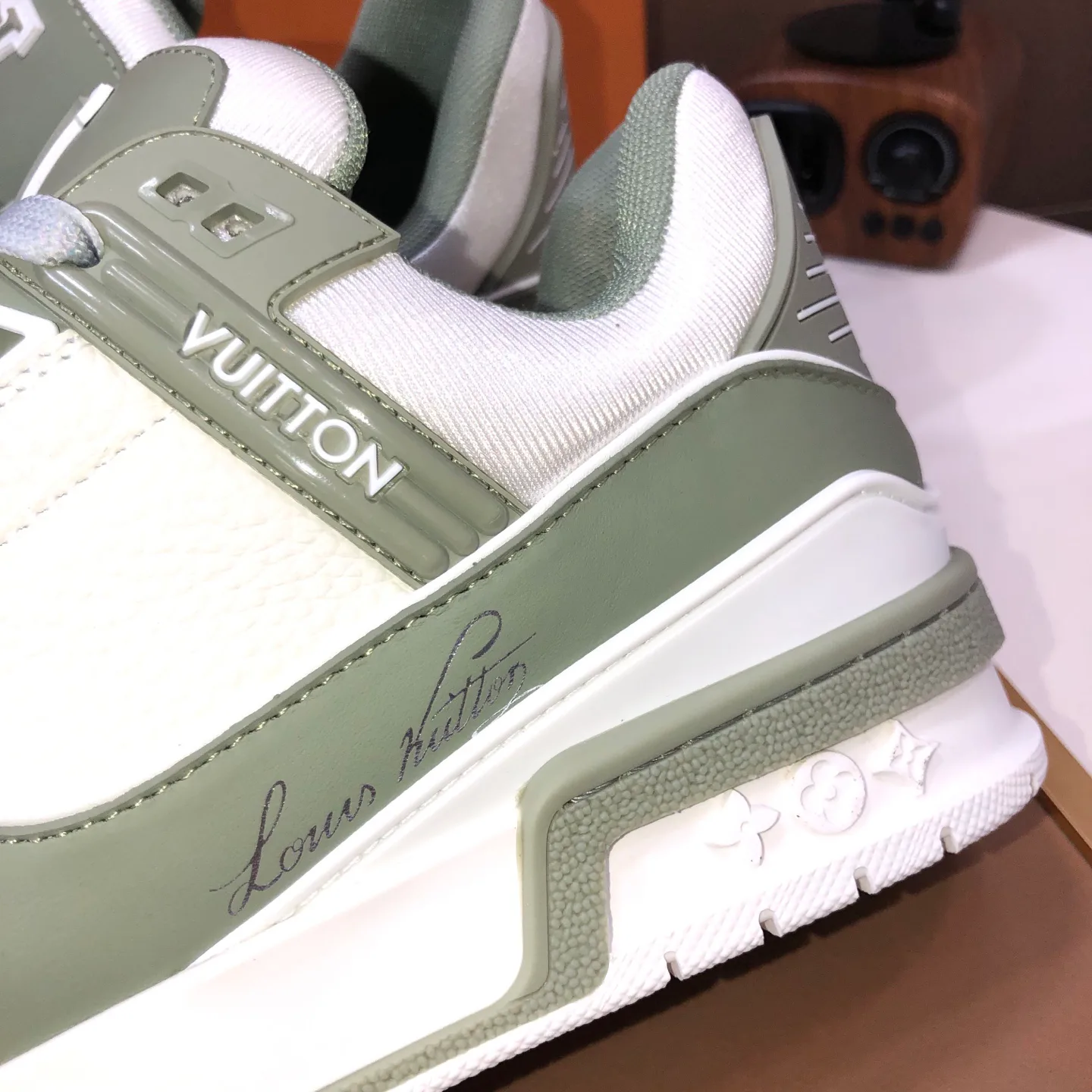 Кроссовки Женские Louis Vuitton 861304