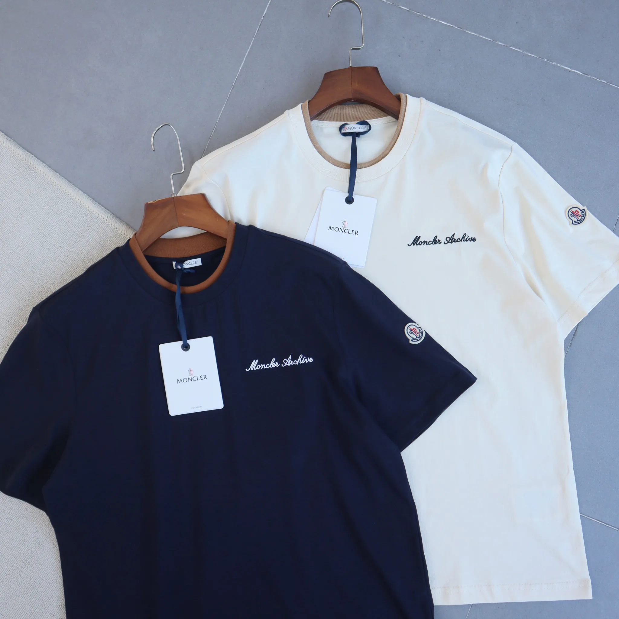 Футболки Женские Moncler 11682869