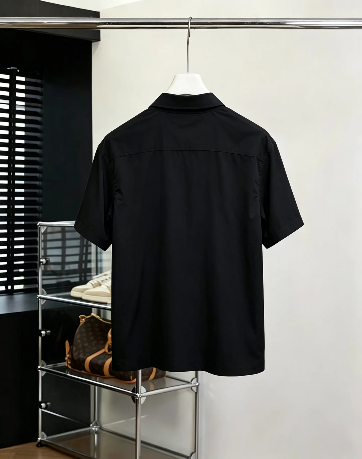 Рубашки Мужские Prada 18706404