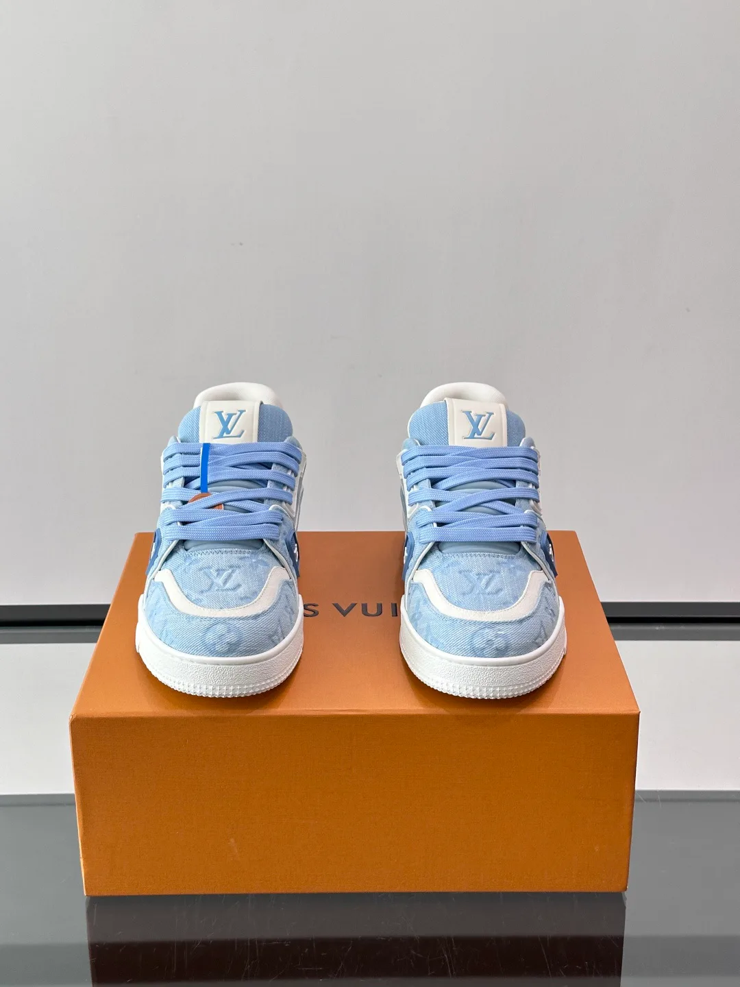 Кроссовки Мужские Louis Vuitton 18142182