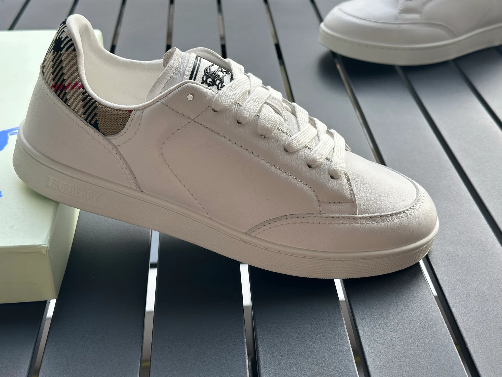 Кроссовки Мужские Burberry 17420314