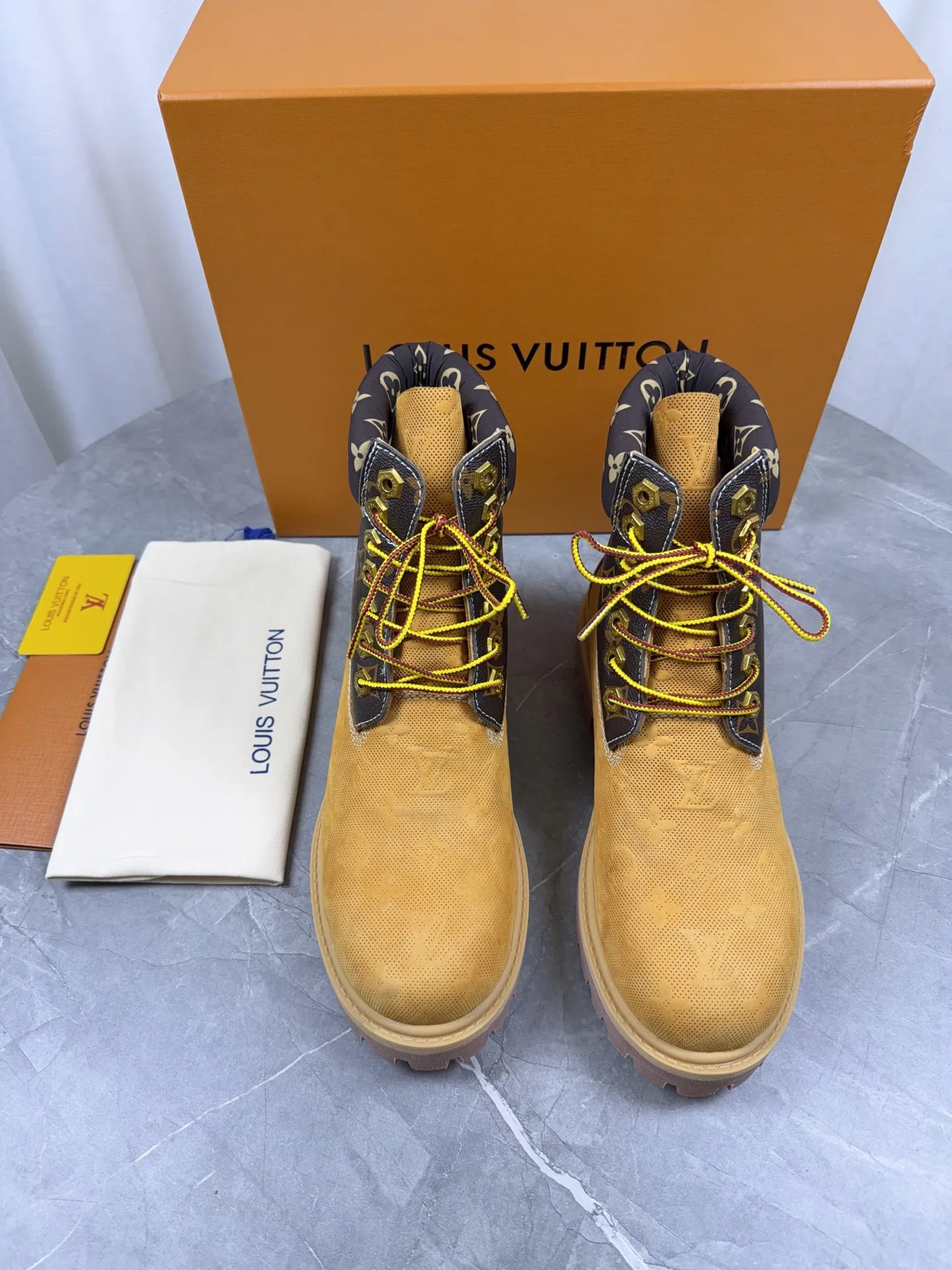 Ботинки Женские Louis Vuitton 17368613
