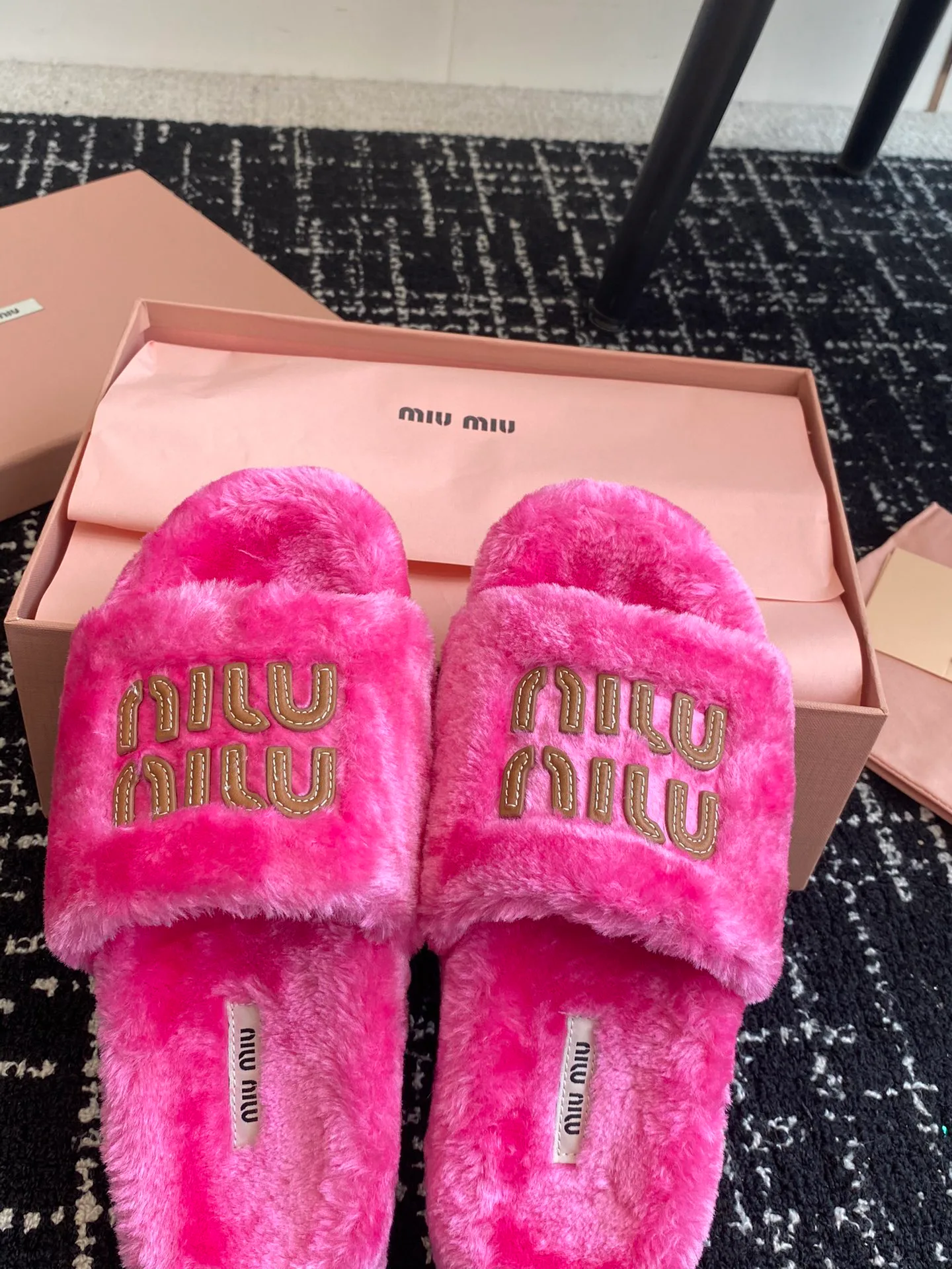 Тапочки Женские Miu Miu 18241533