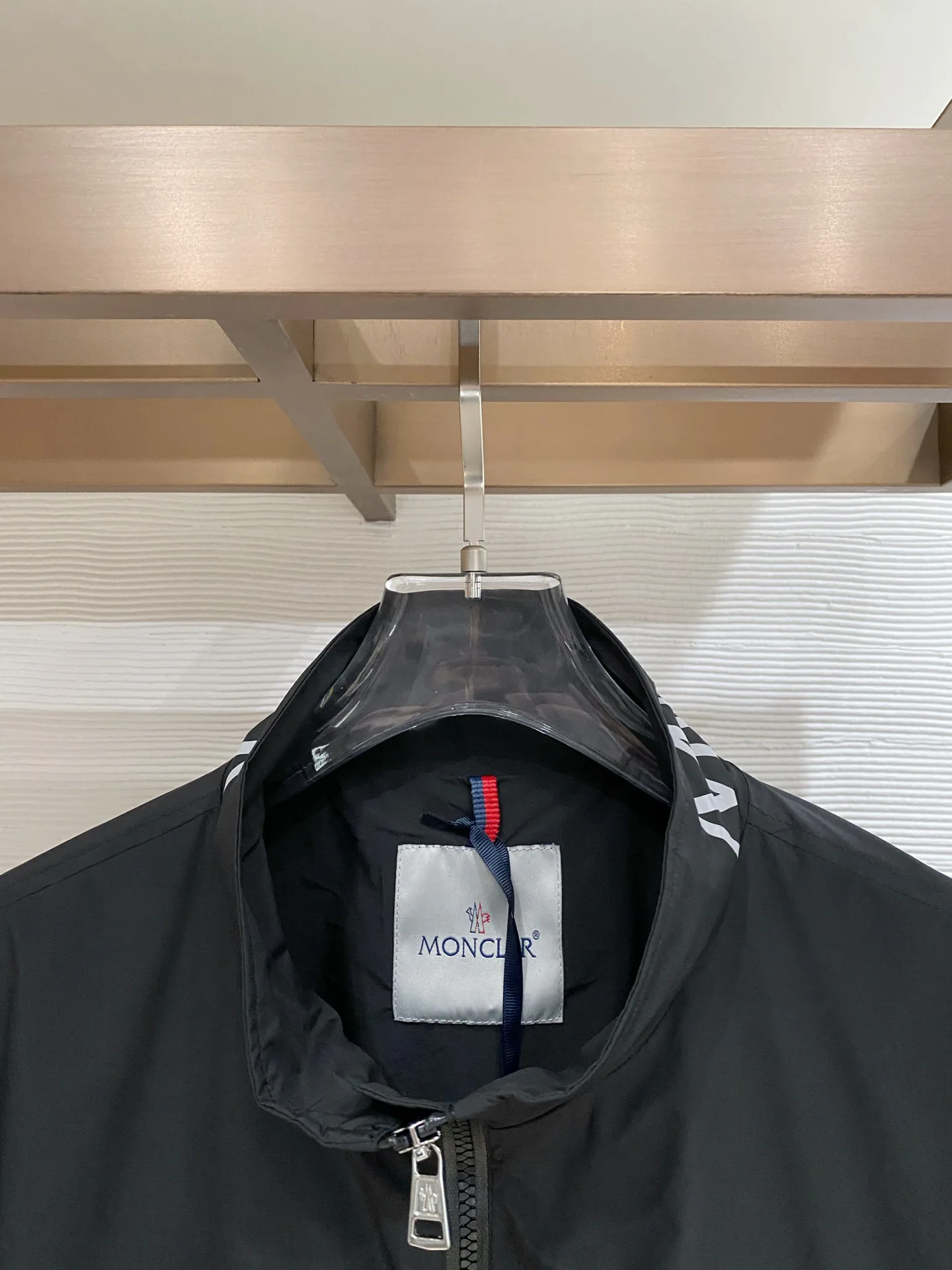 Куртки И Пуховики Мужские Moncler 10479632