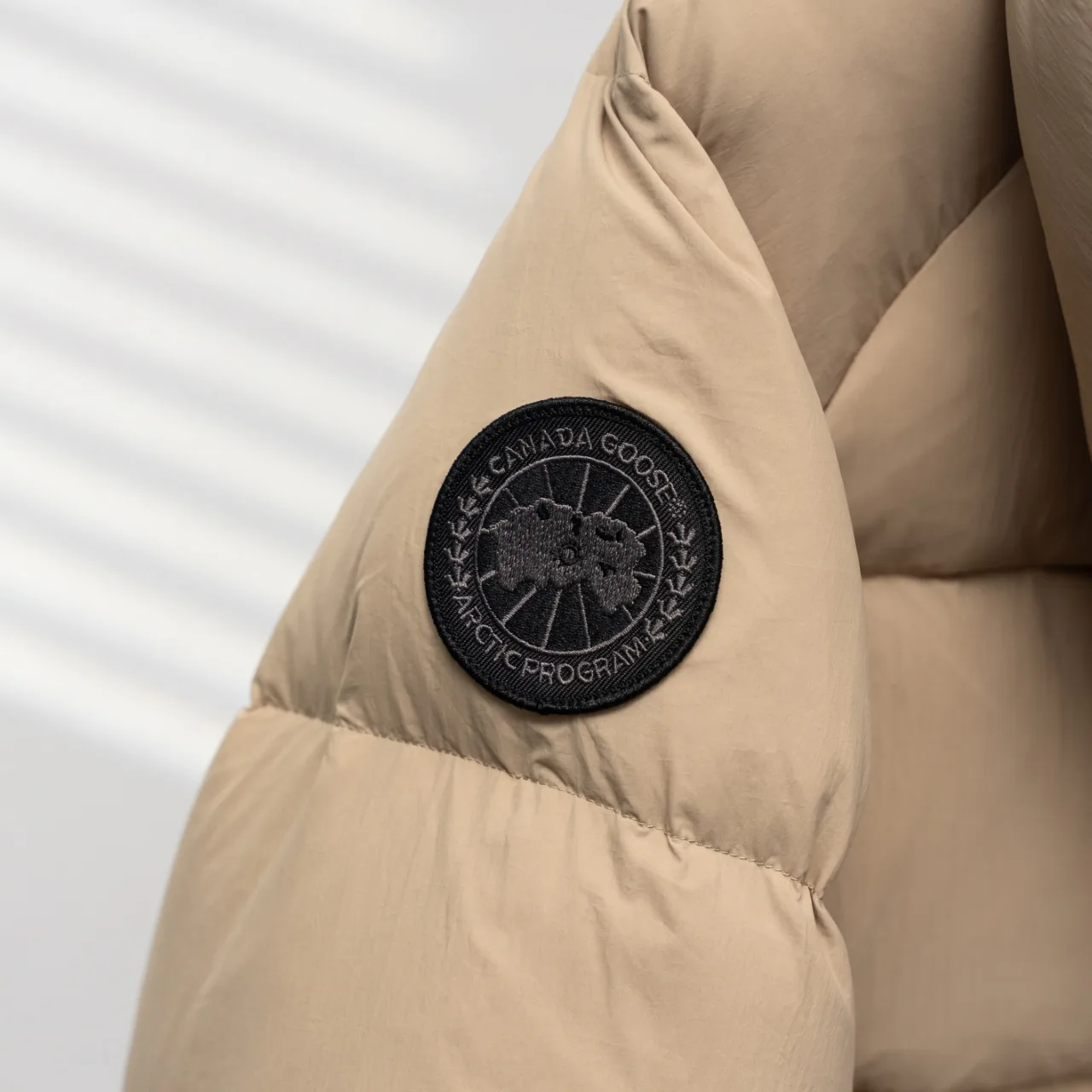 Куртки И Пуховики Женские Canada Goose 1536075