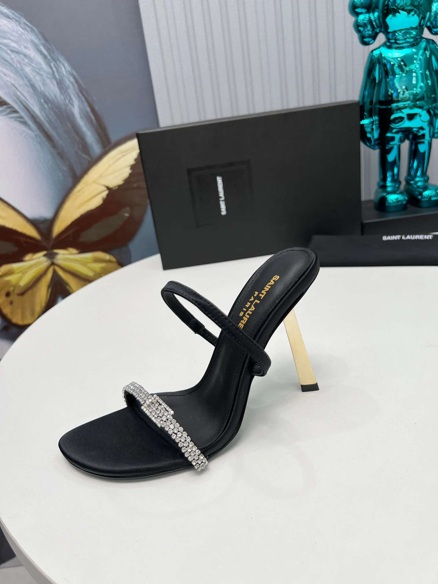 Босоножки Женские Saint Laurent 7184889
