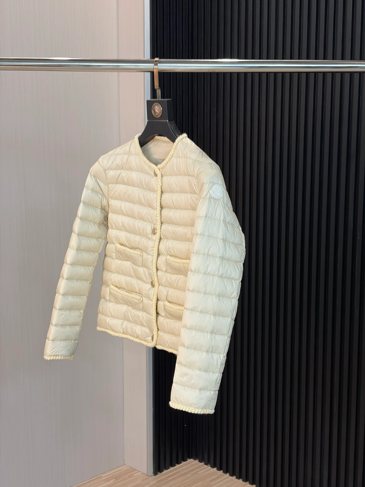 Куртки И Пуховики Женские Moncler 18673356