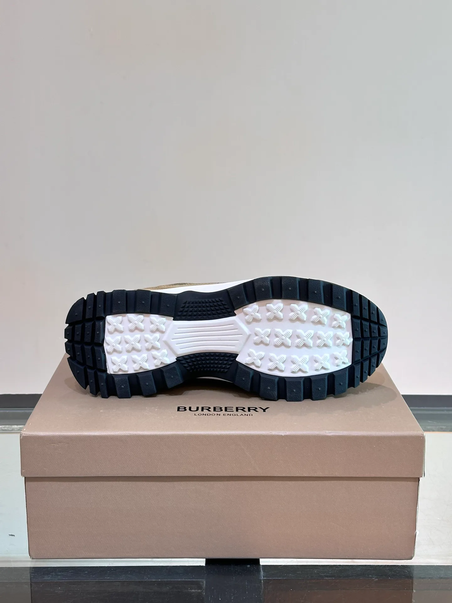 Кроссовки Мужские Burberry 1319070