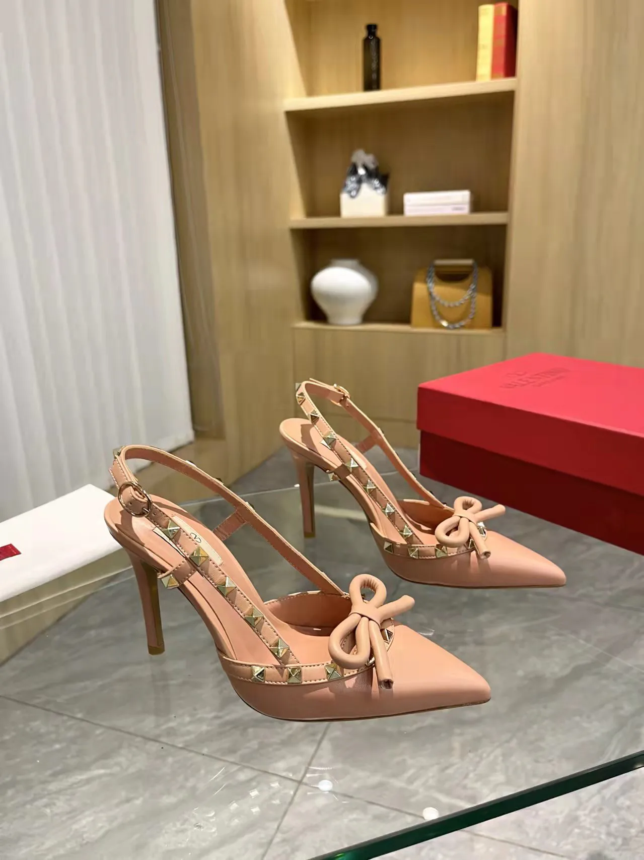 Босоножки Женские Valentino 11602179