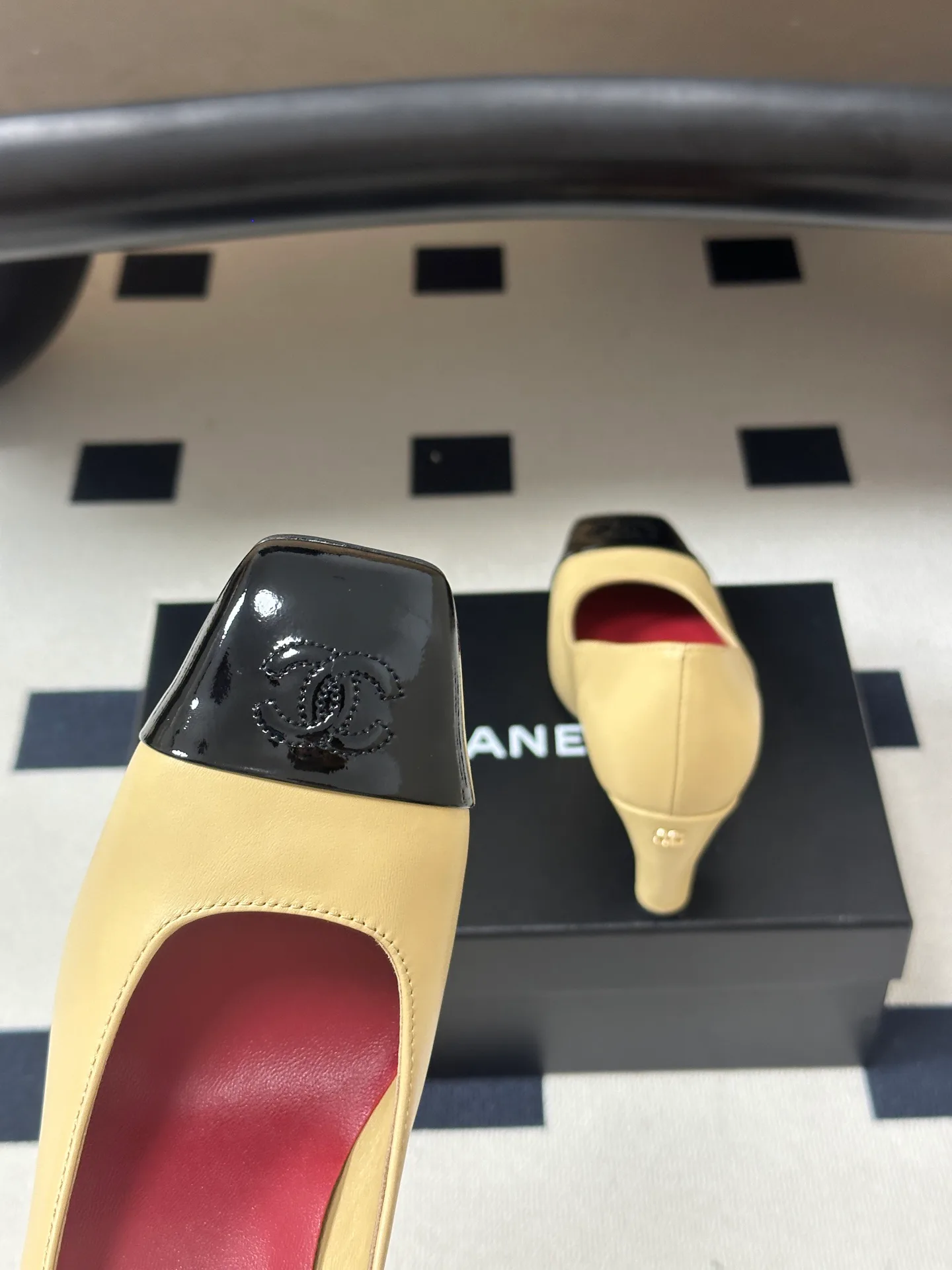 Туфли Женские Chanel 18049720