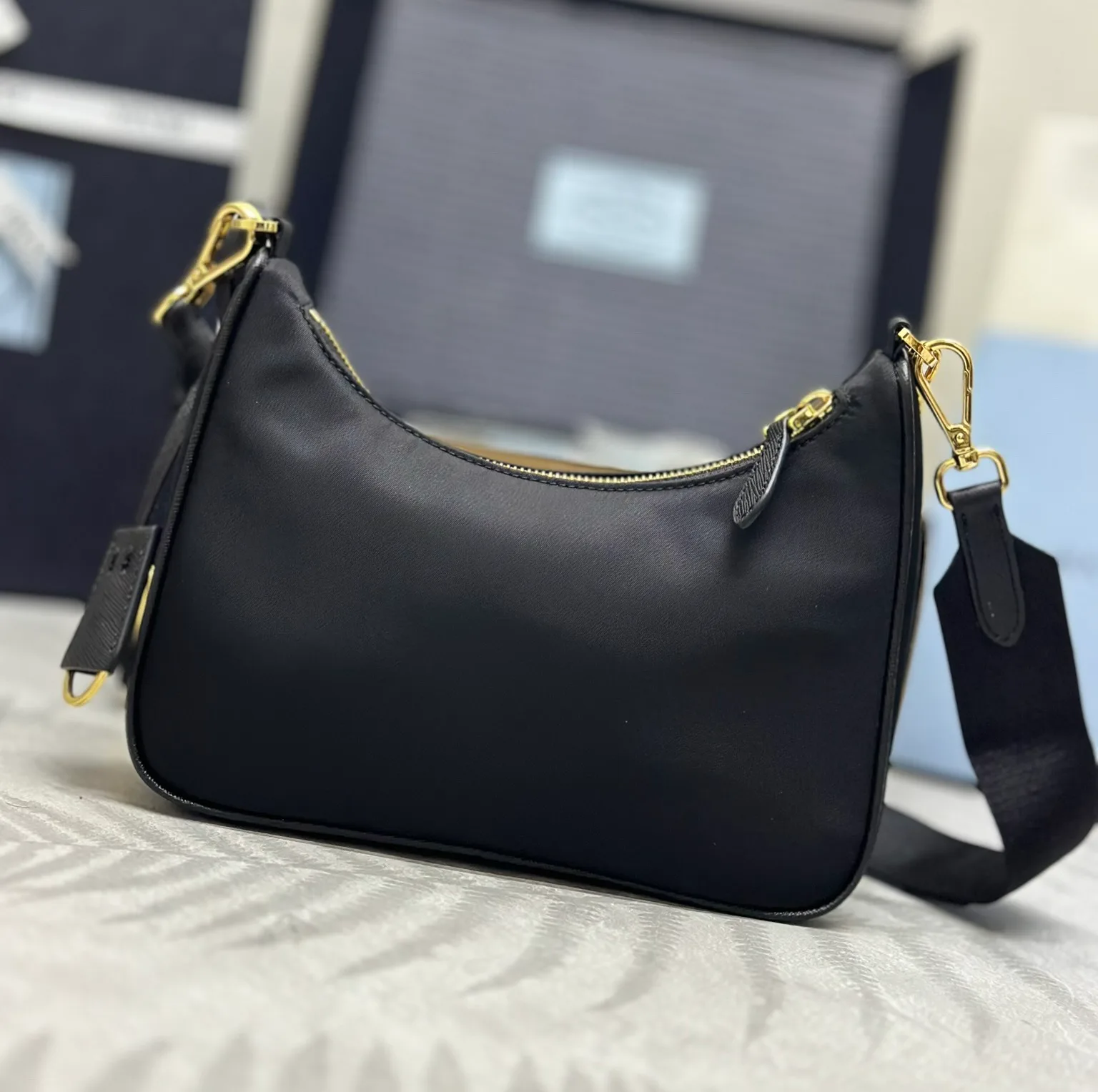 Сумки На Ремне Женские Prada 11627359