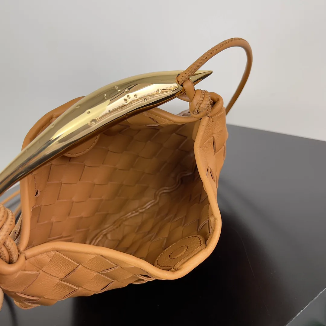 Сумки На Ремне Женские Bottega Veneta 12788332