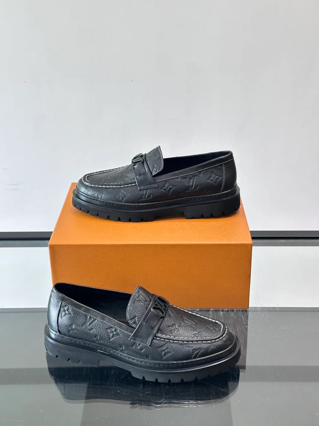 Лоферы И Туфли Мужские Louis Vuitton 17646078