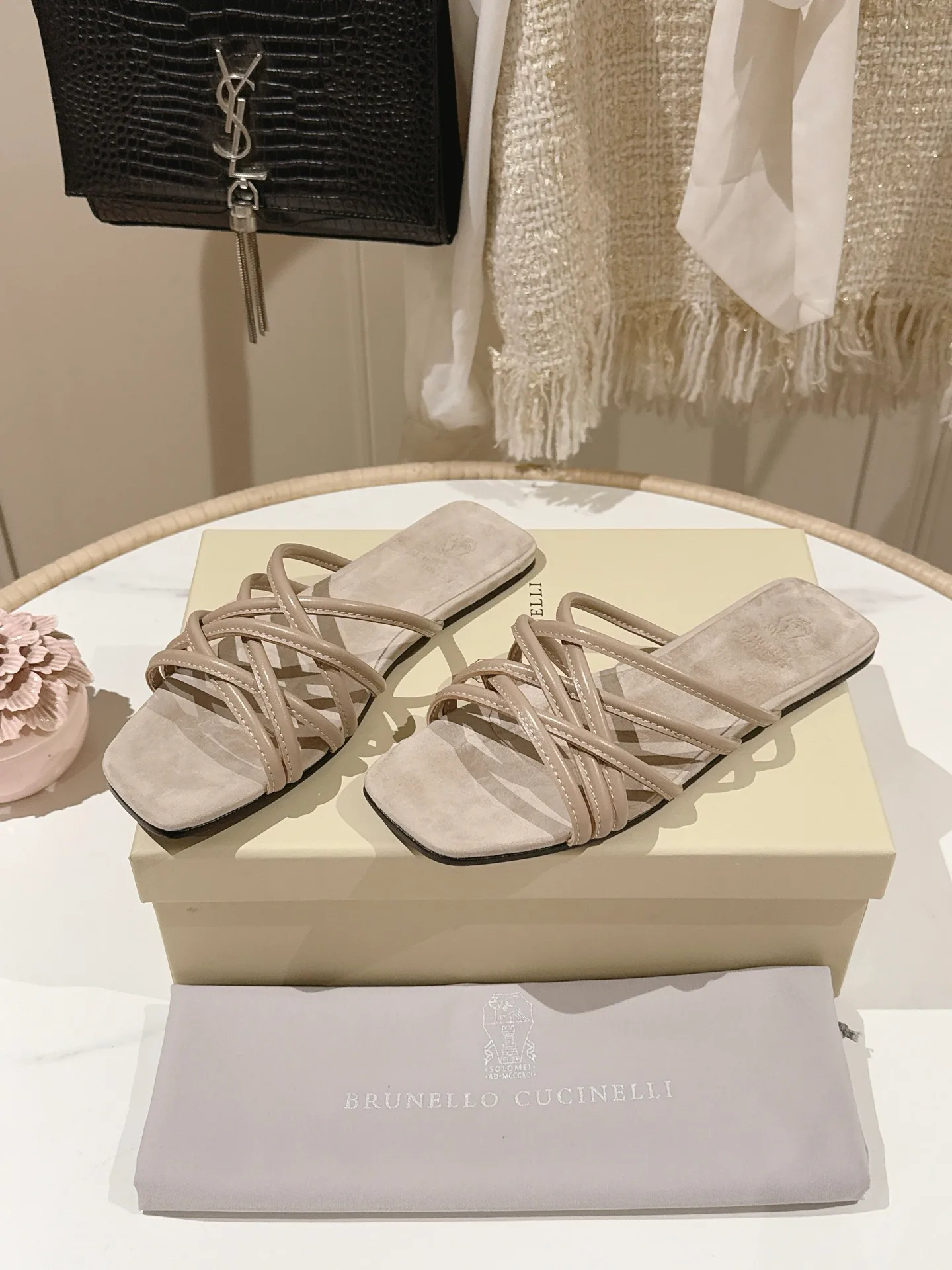 Шлепанцы Женские Brunello Cucinelli 11616213