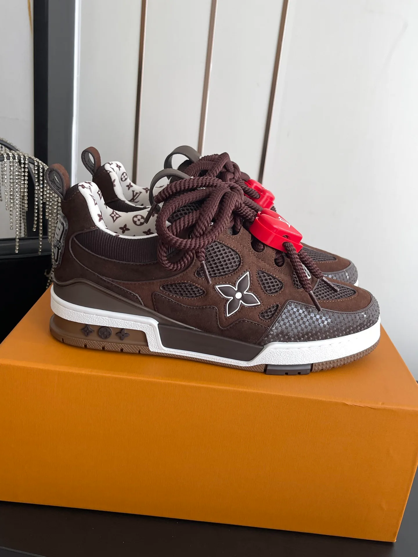 Кроссовки Женские Louis Vuitton 17554387