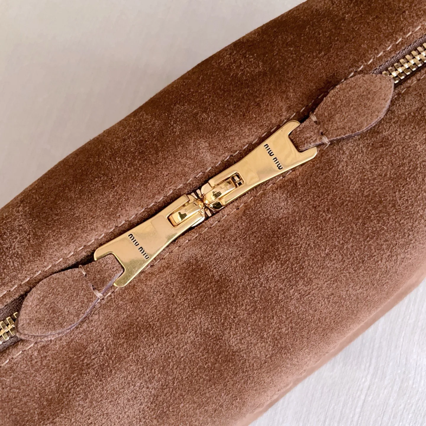 Классические Сумки Женские Miu Miu 17799925