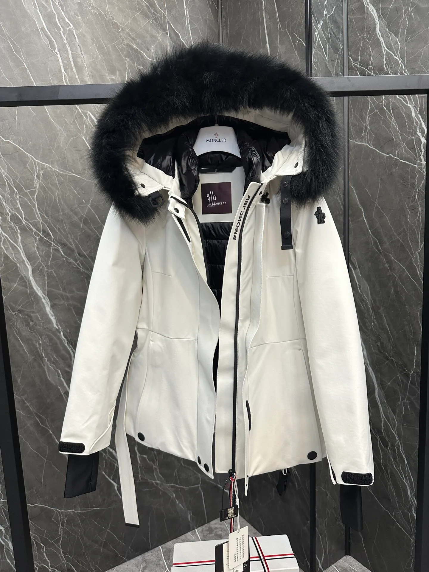 Куртки И Пуховики Женские Moncler 18600094