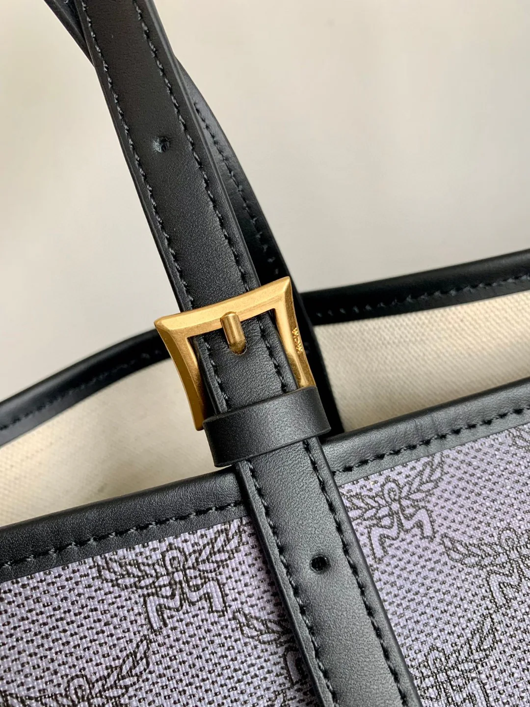 Классические Сумки Женские Mcm 9836275