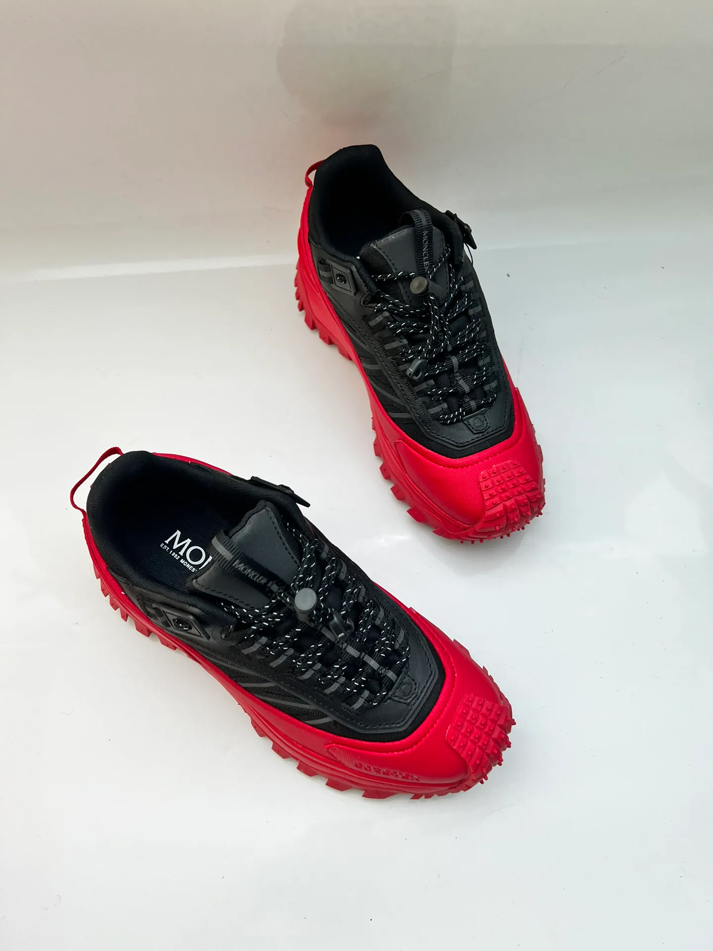 Кроссовки Женские Moncler 10404679