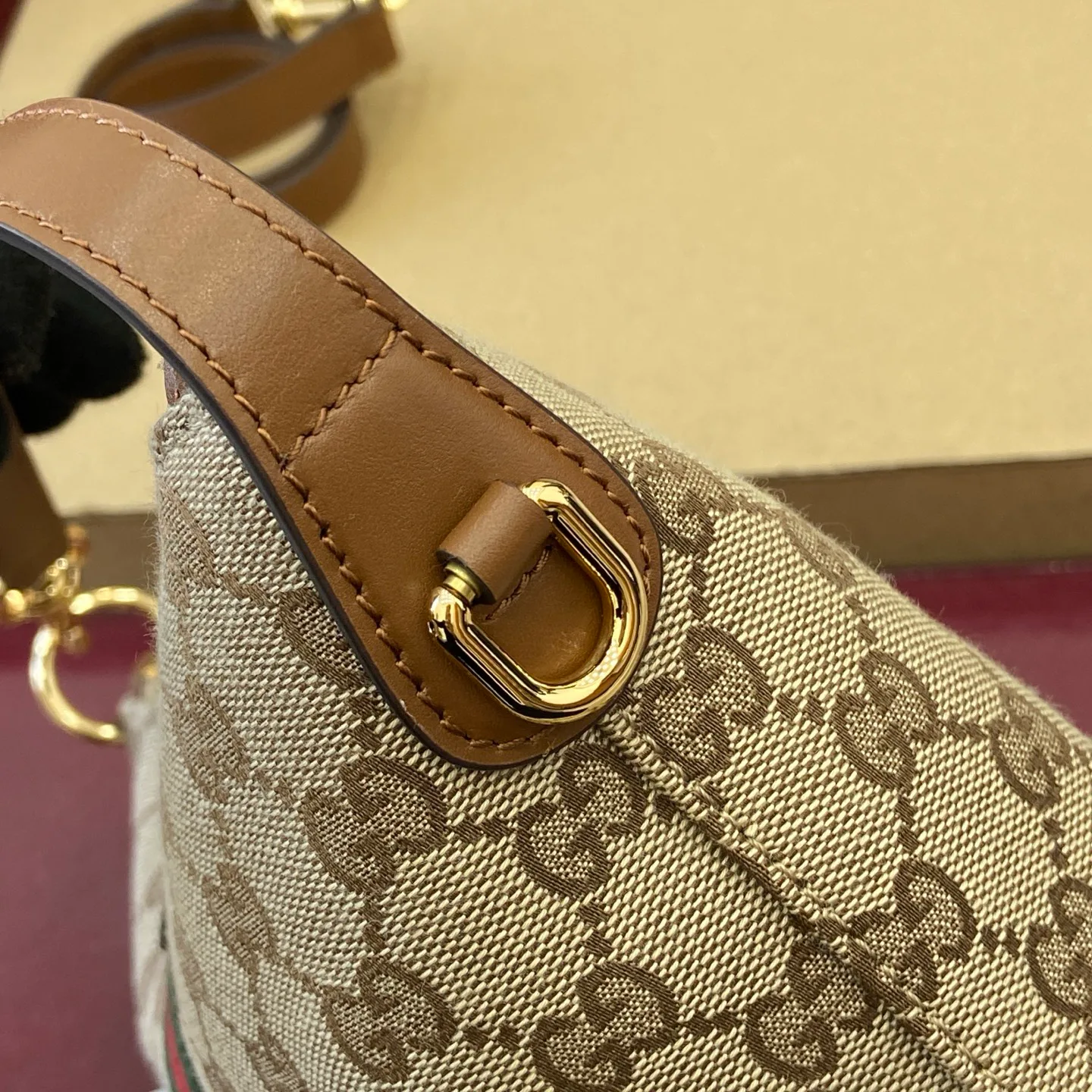 Классические Сумки Женские Gucci 4365370