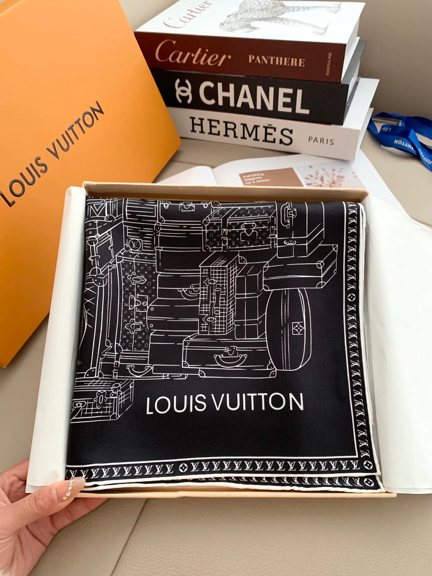 Платки Louis Vuitton 18675526