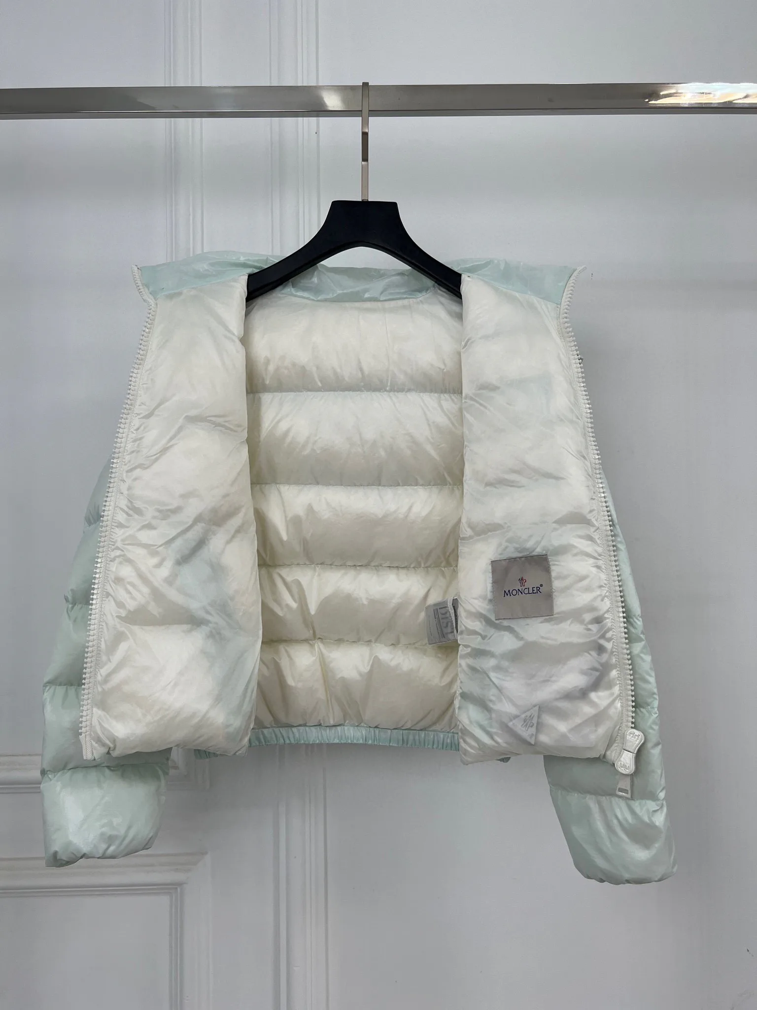 Куртки И Пуховики Женские Moncler 18416221