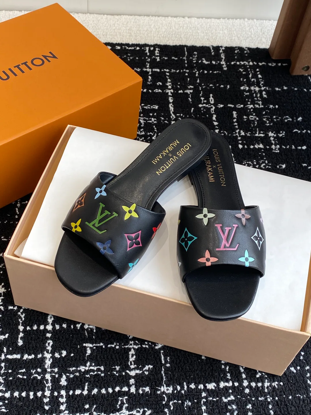 Шлепанцы Женские Louis Vuitton 20472