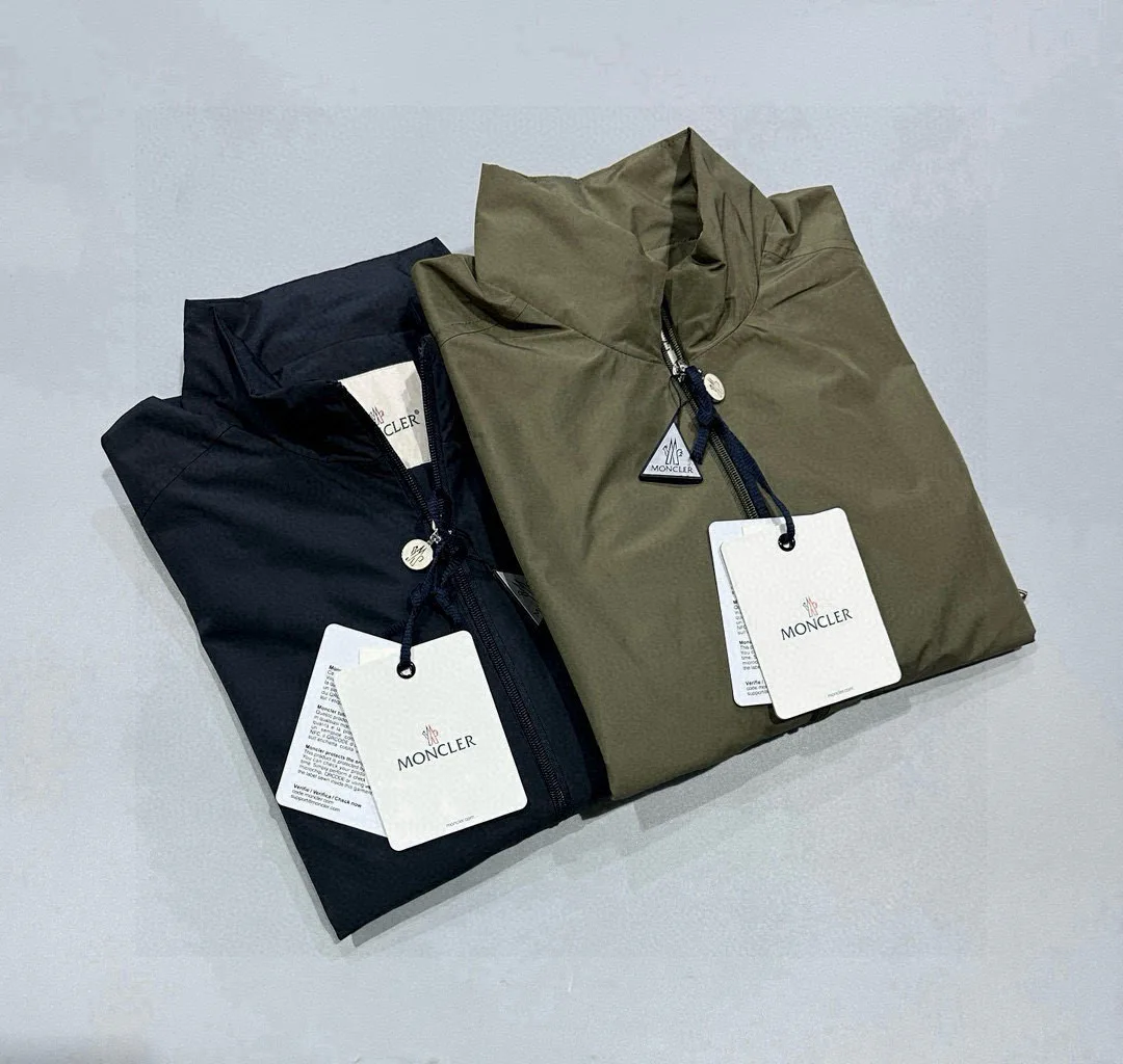 Куртки И Пуховики Мужские Moncler 11350645