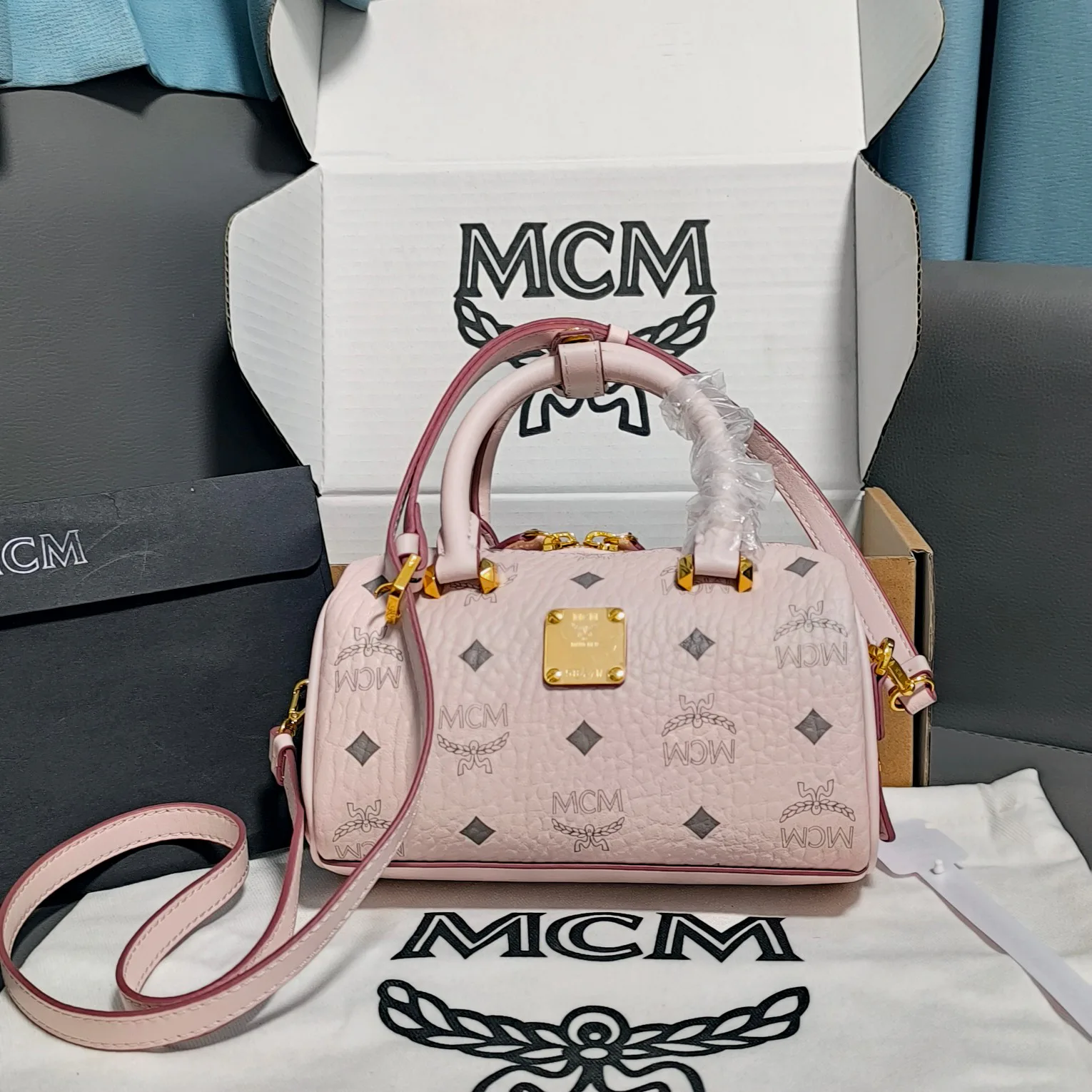 Классические Сумки Женские Mcm 17896740