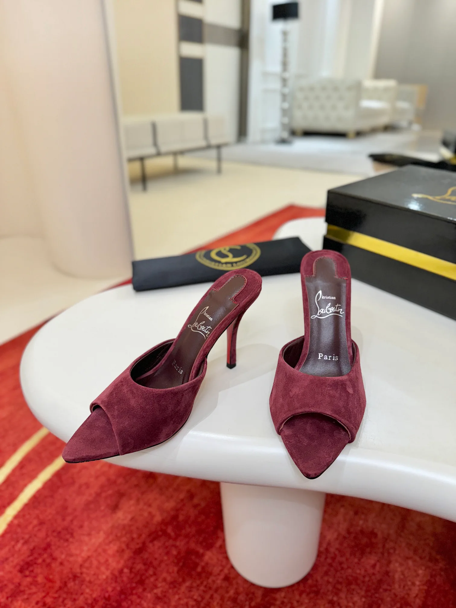 Босоножки Женские Christian Louboutin 14280366