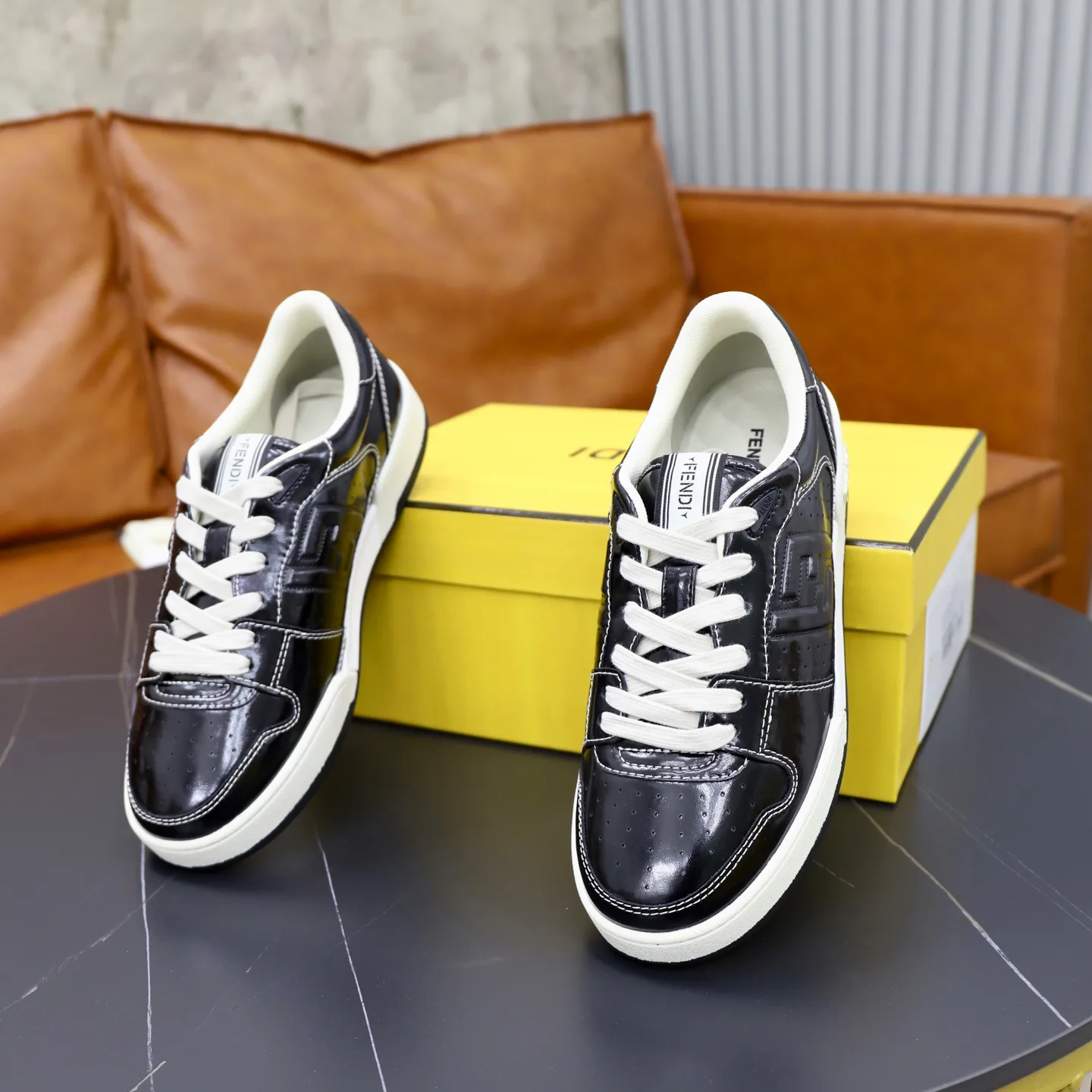 Кроссовки Женские Fendi 18516271