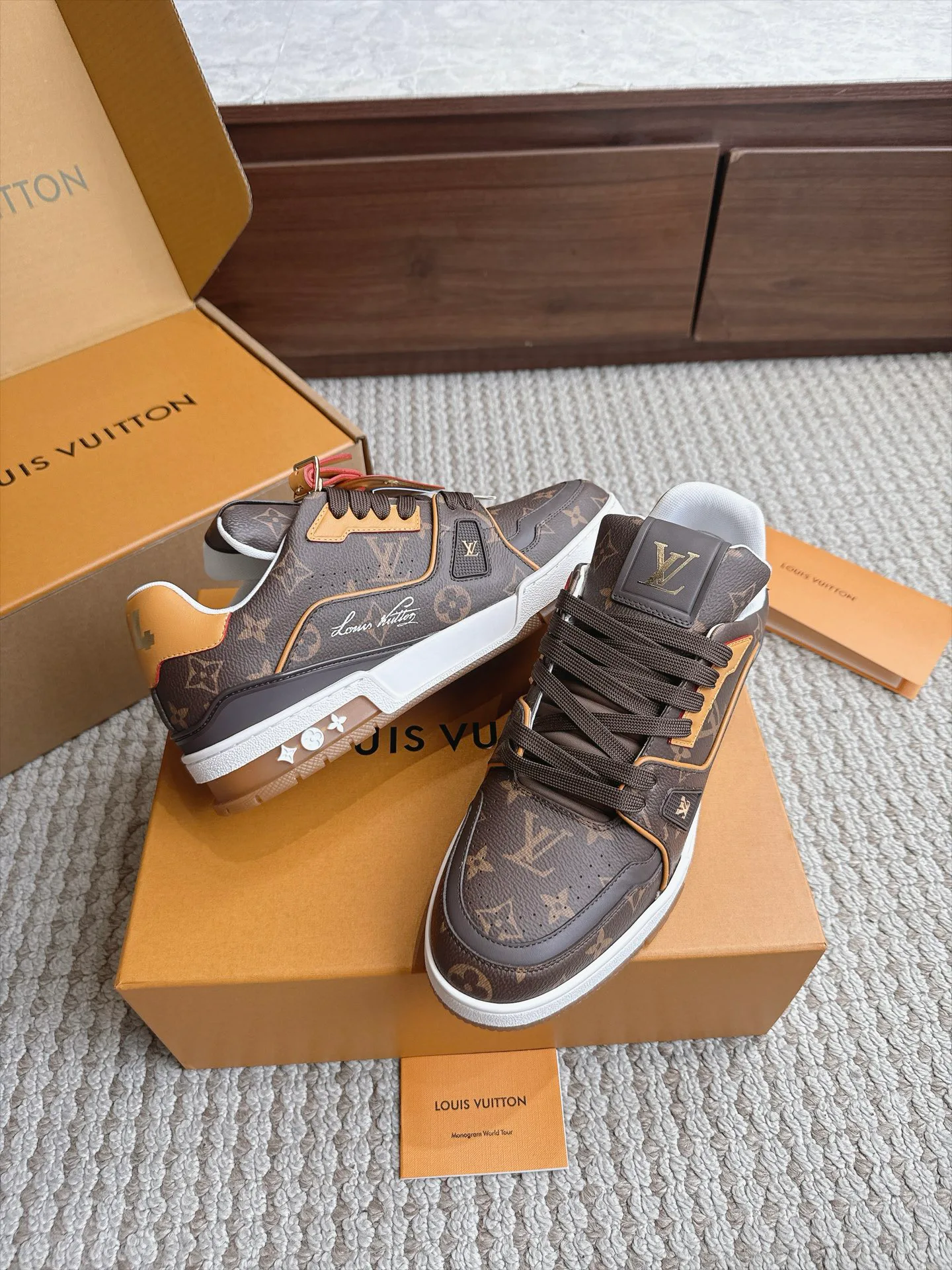 Кроссовки Мужские Louis Vuitton 18039310