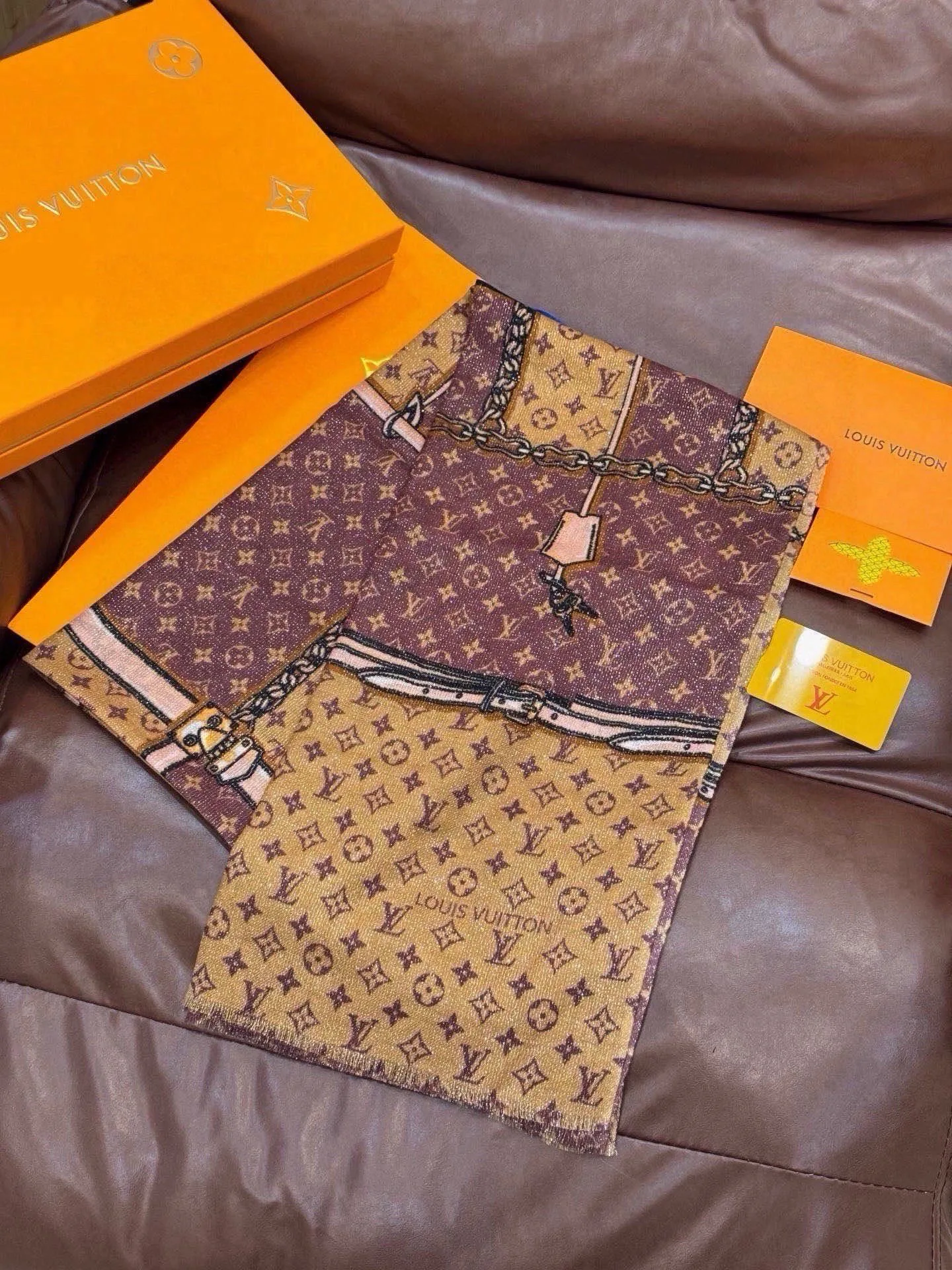 Шарфы Louis Vuitton 17673158
