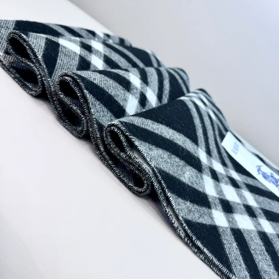 Шарфы Burberry 3802