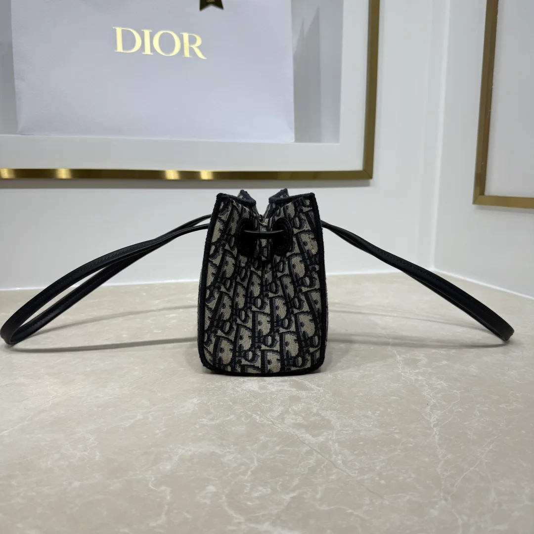 Классические Сумки Женские Christian Dior 18116347
