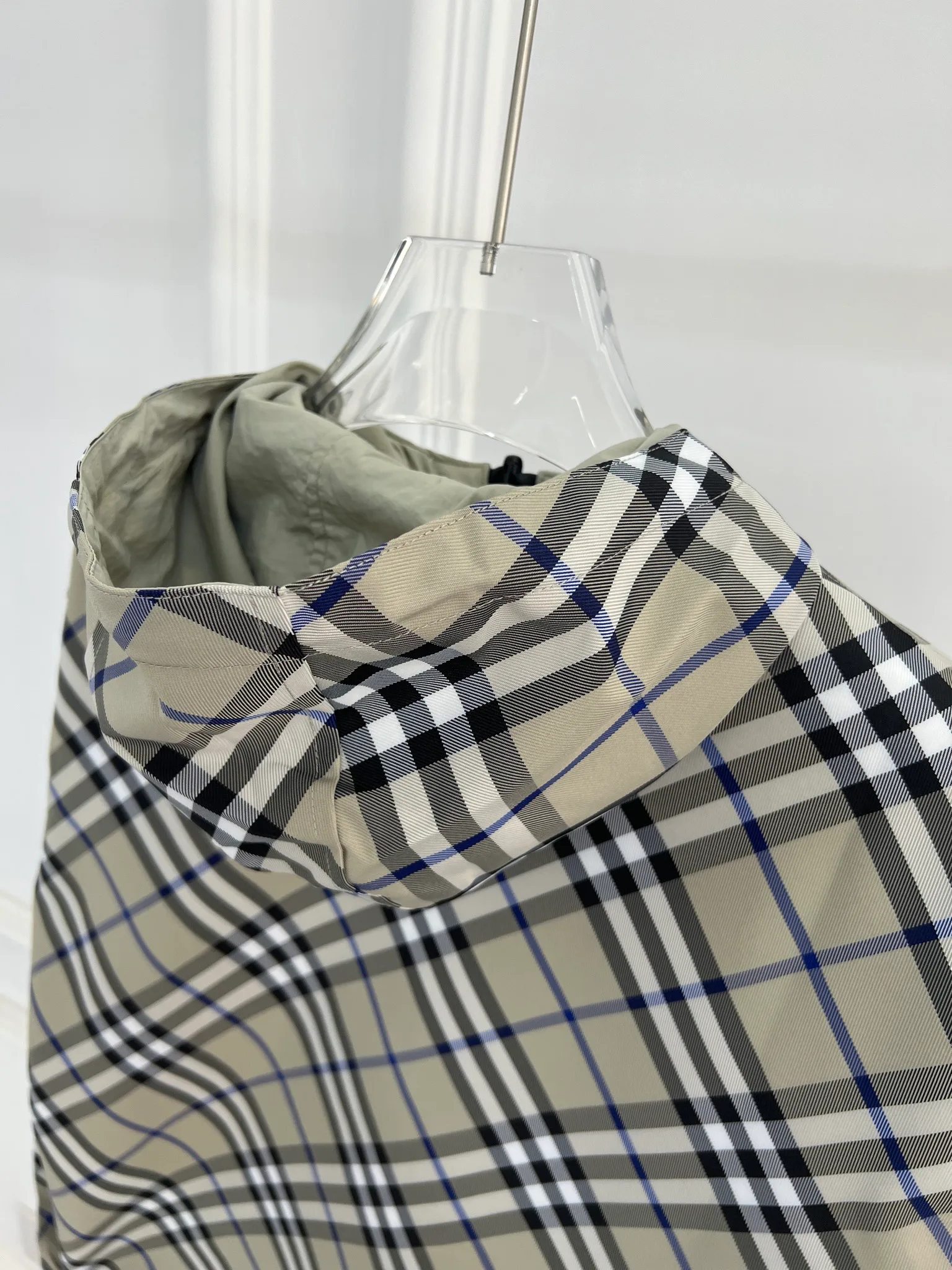 Куртки И Пуховики Женские Burberry 18415772