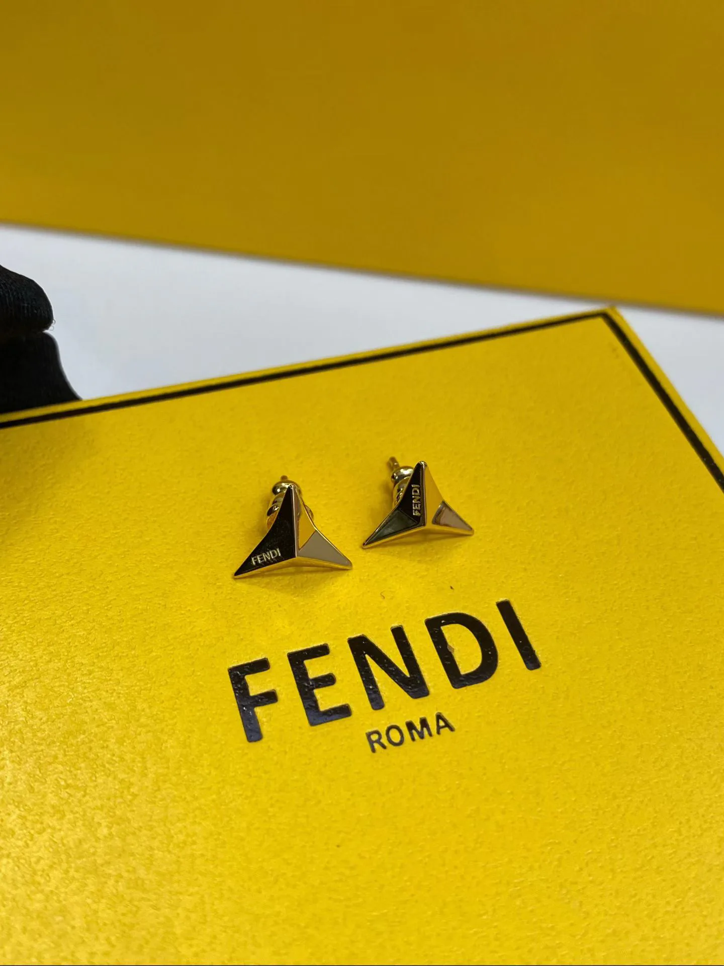 Бижутерия Fendi 18123179