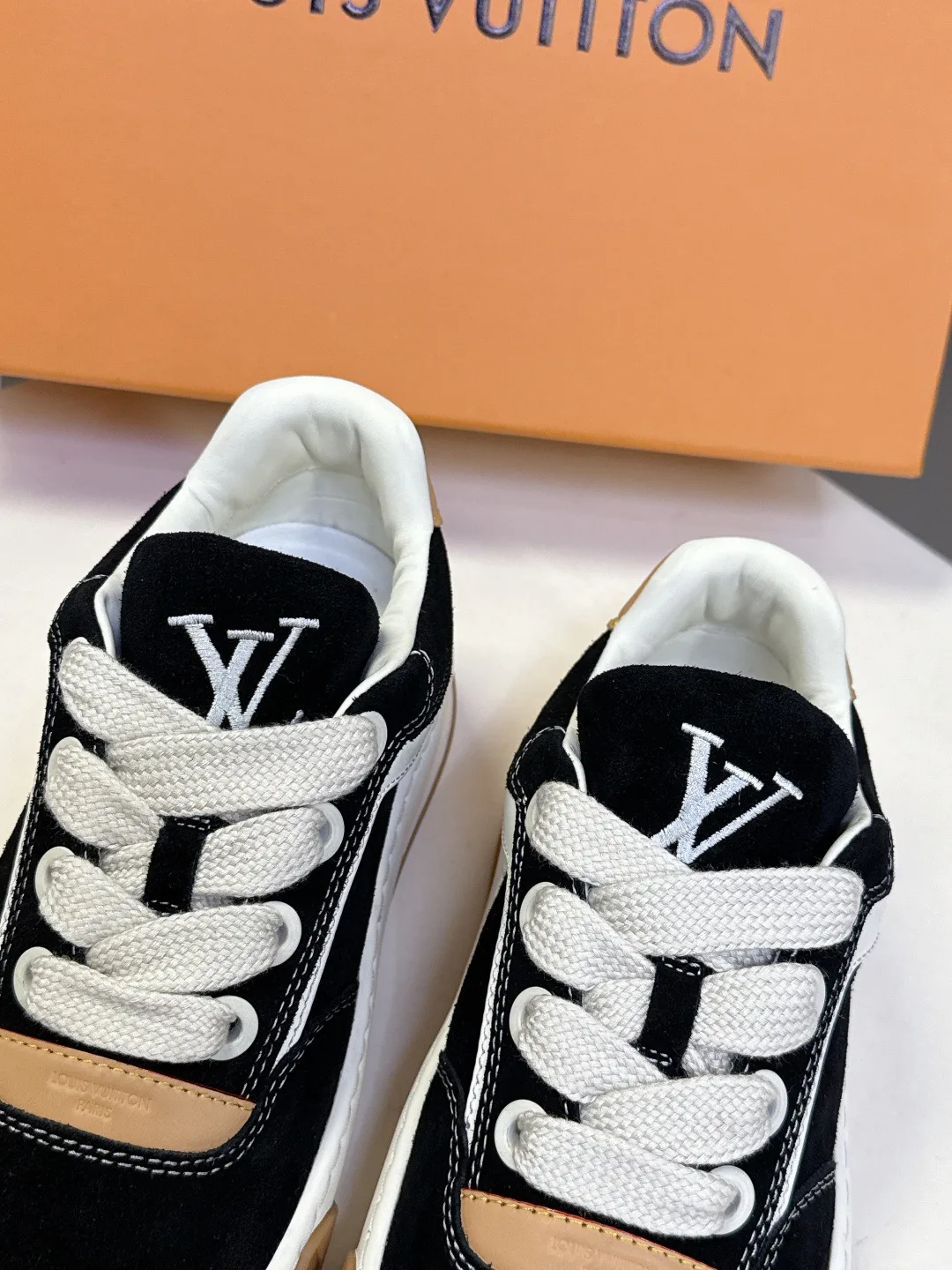 Кеды Женские Louis Vuitton 11152694
