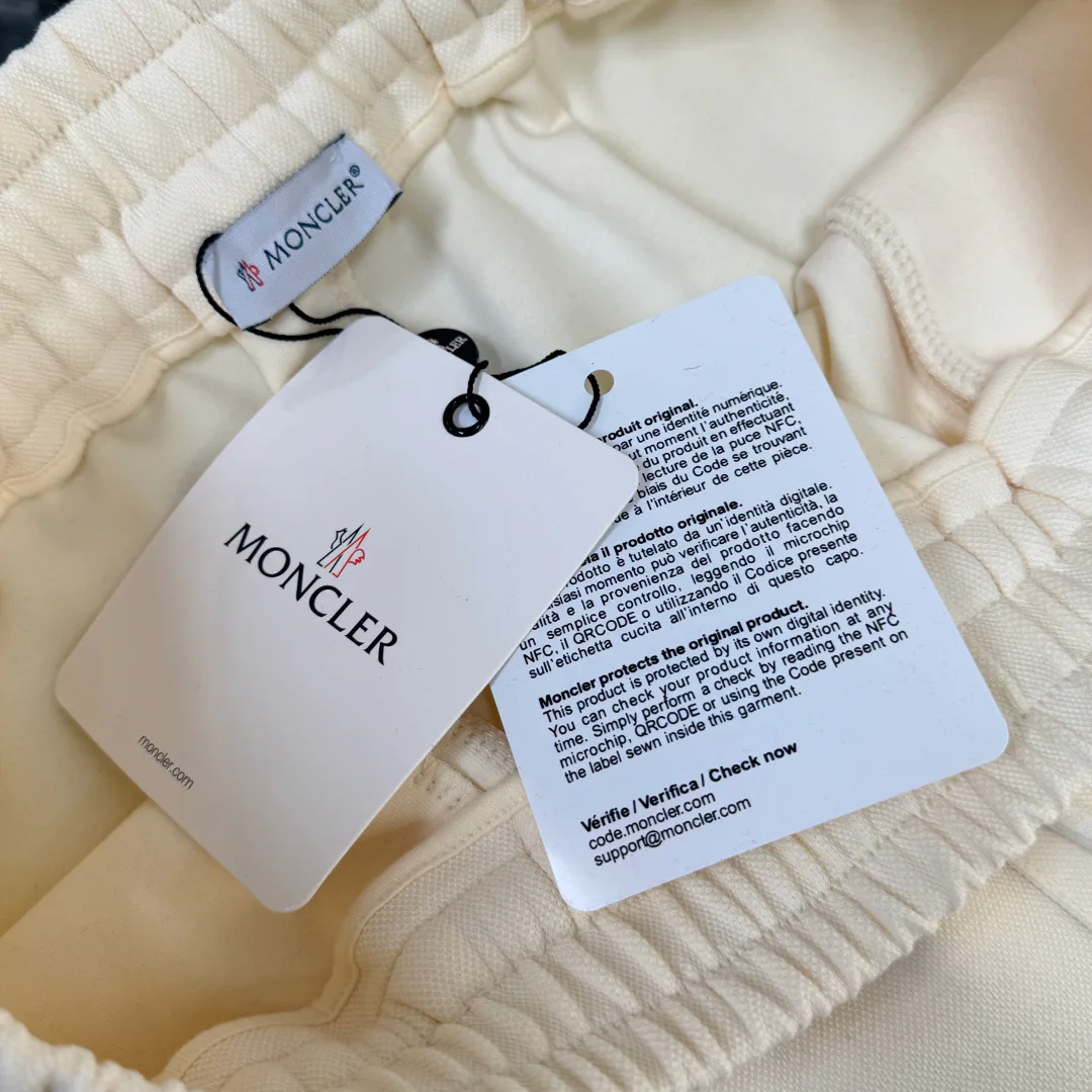 Шорты Женские Moncler 11873047