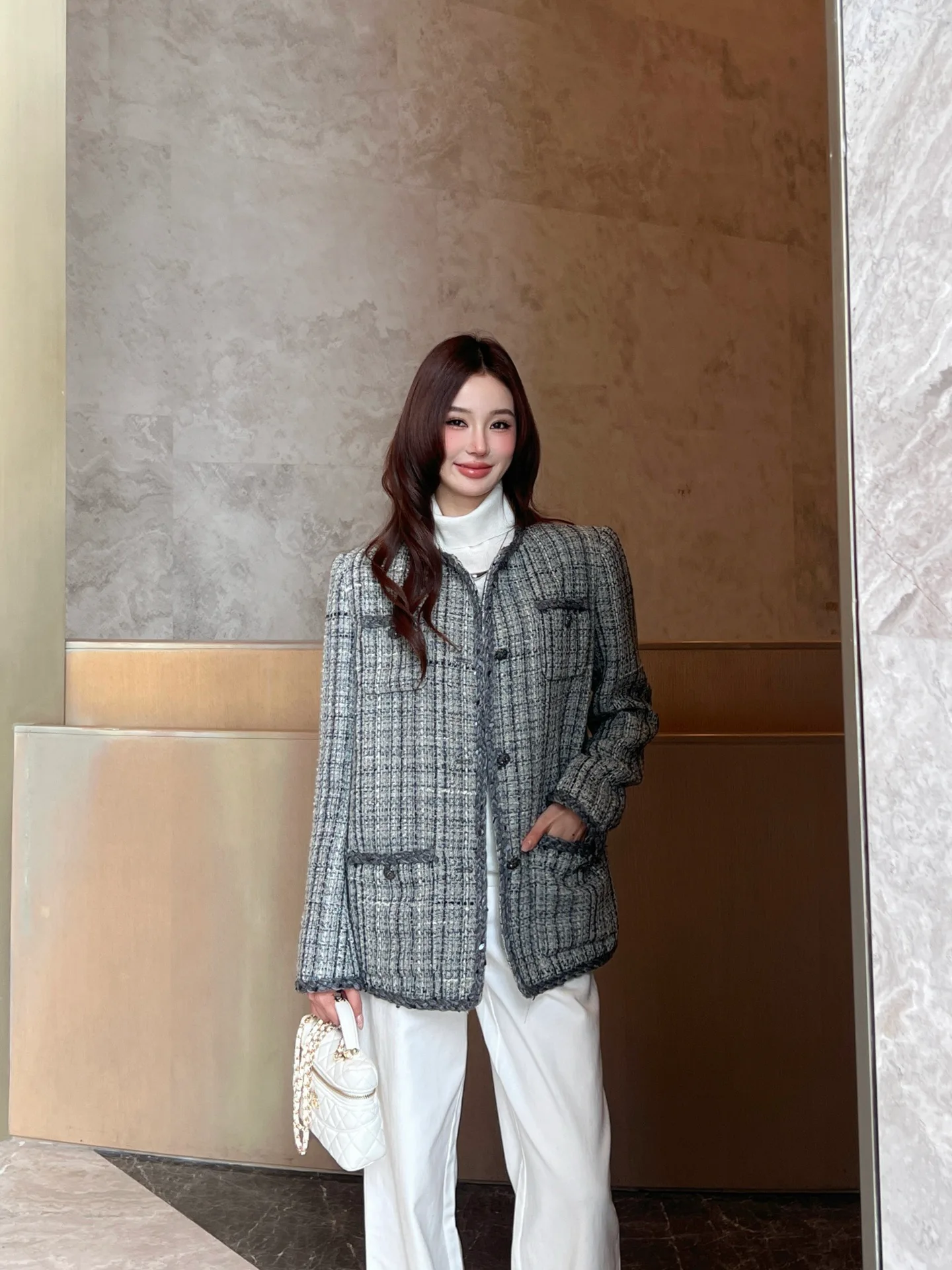 Куртки И Пуховики Женские Chanel 1212546