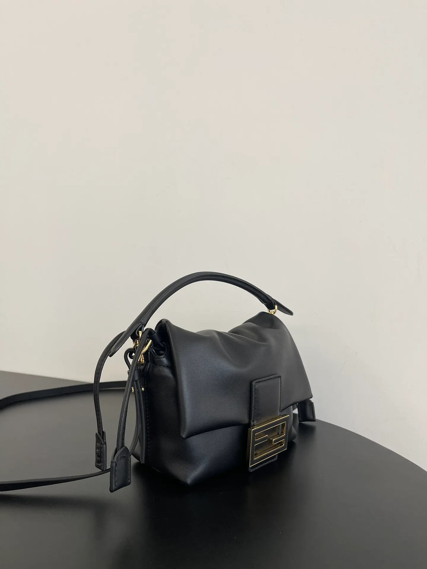 Классические Сумки Женские Fendi 13546210
