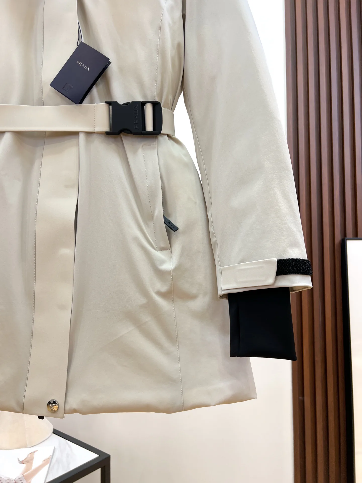 Куртки И Пуховики Женские Prada 19813486